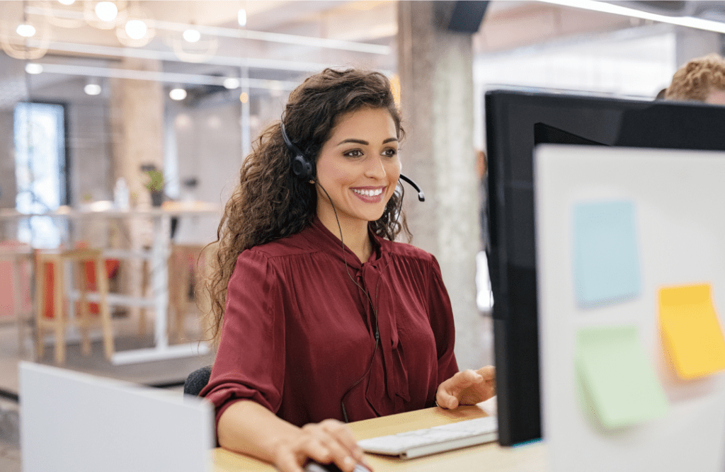 Advantages of Outsourcing Call Center Services